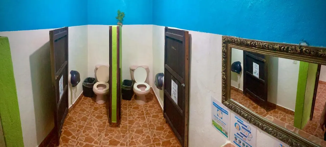 Hostel Yaxche Centro Hostal Y Camping Bacalar