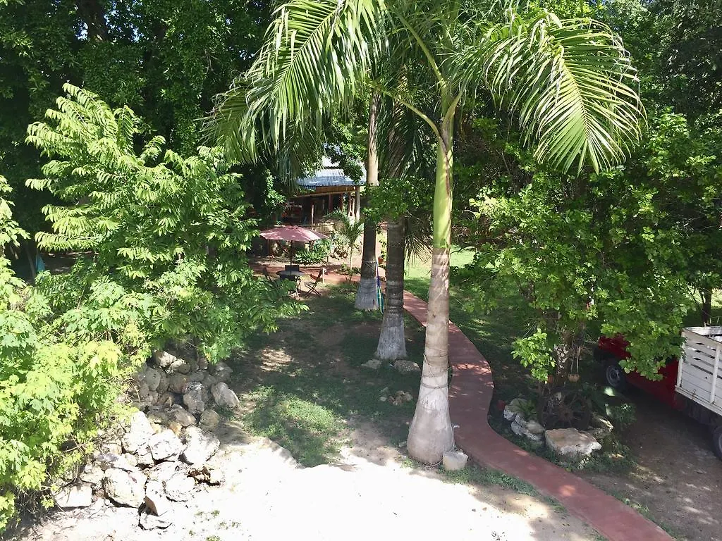 Yaxche Centro Hostal y Camping Bacalar Ostello