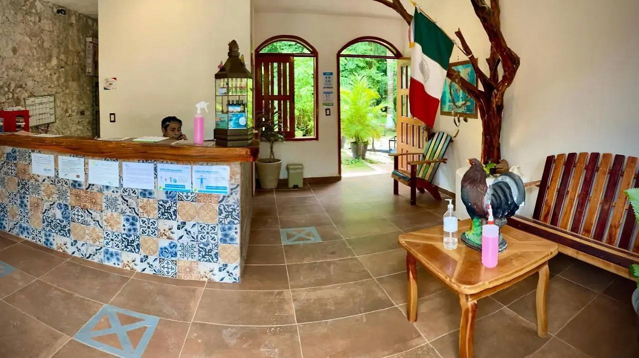 Yaxche Centro Hostal Y Camping باكالار