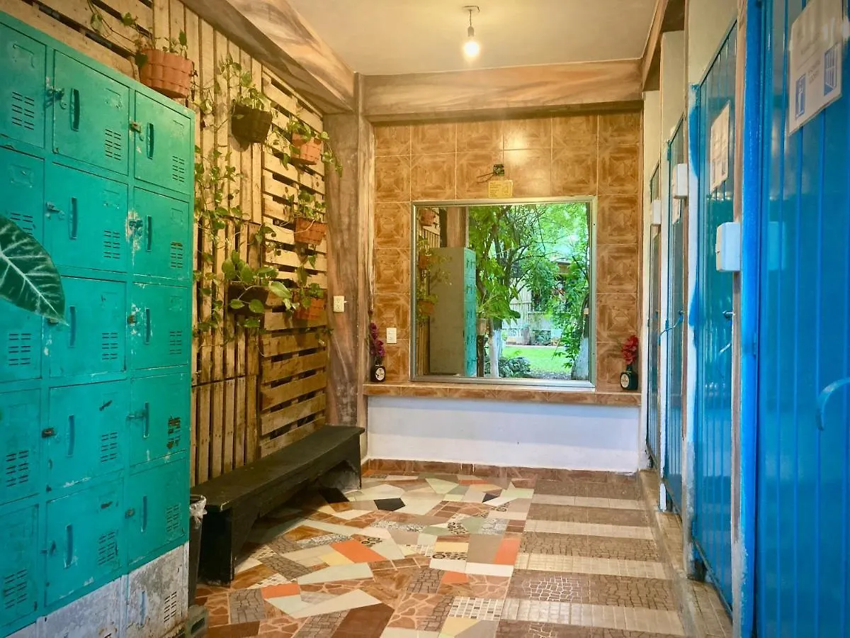 بيت شباب Yaxche Centro Hostal Y Camping باكالار المكسيك