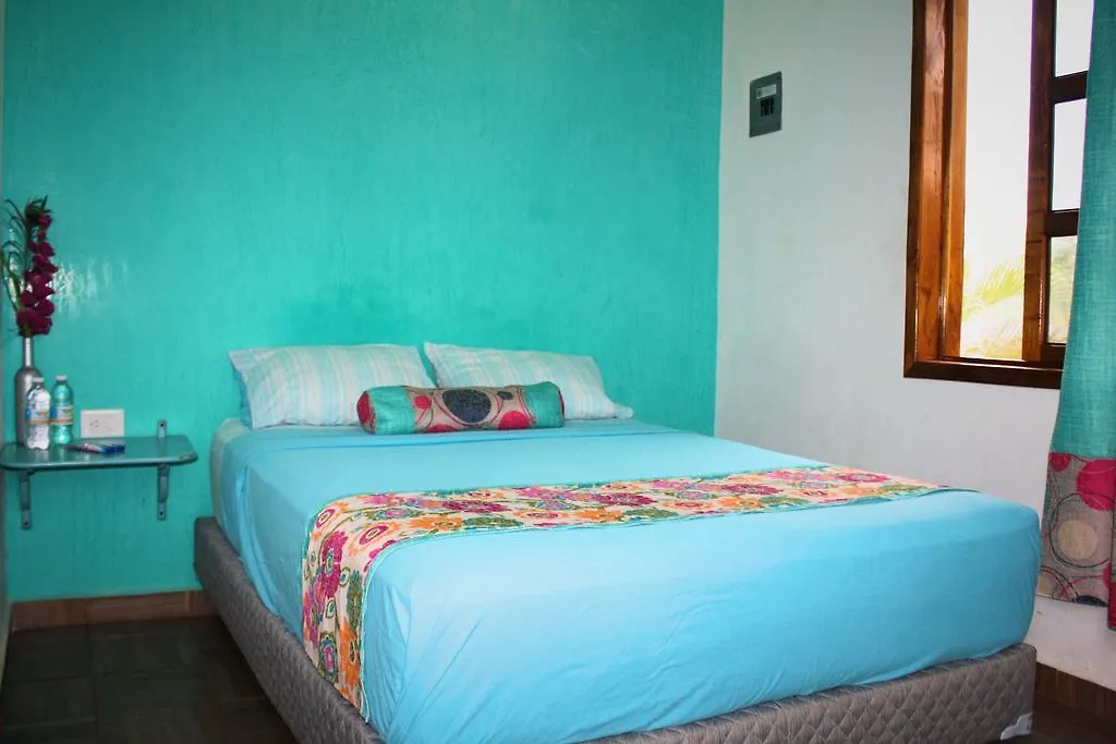 Yaxche Centro Hostal Y Camping باكالار 0*,  المكسيك