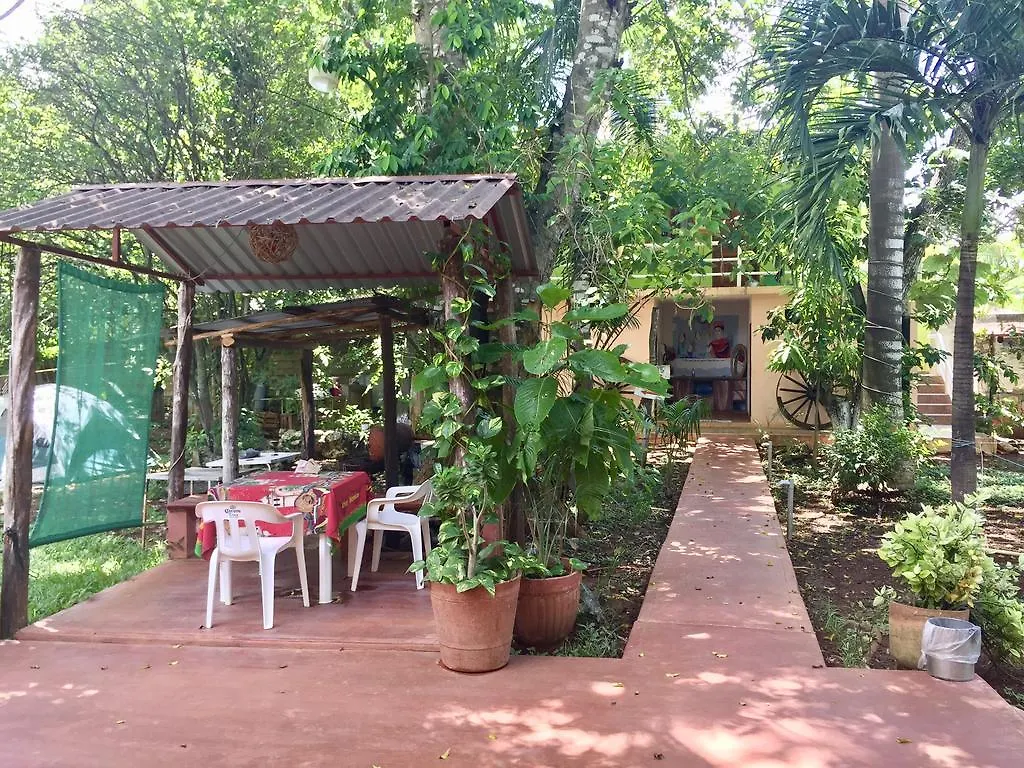 Yaxche Centro Hostal Y Camping باكالار 0*,  المكسيك